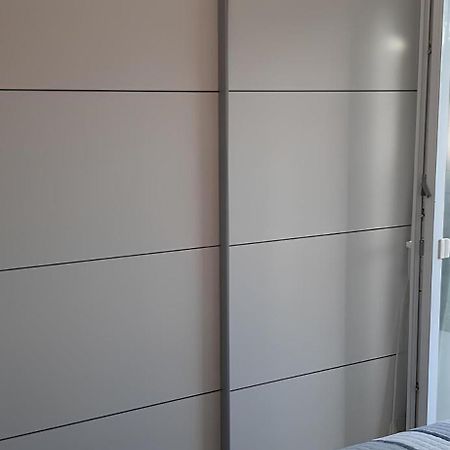 Apartment Puntamika Villa De Rosa - Ground Floor Zadar Exterior photo