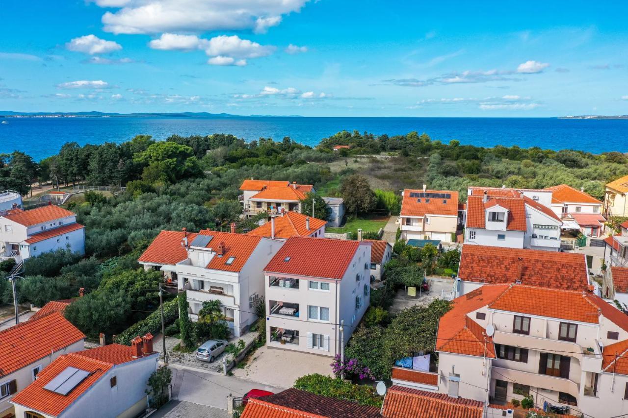 Apartment Puntamika Villa De Rosa - Ground Floor Zadar Exterior photo