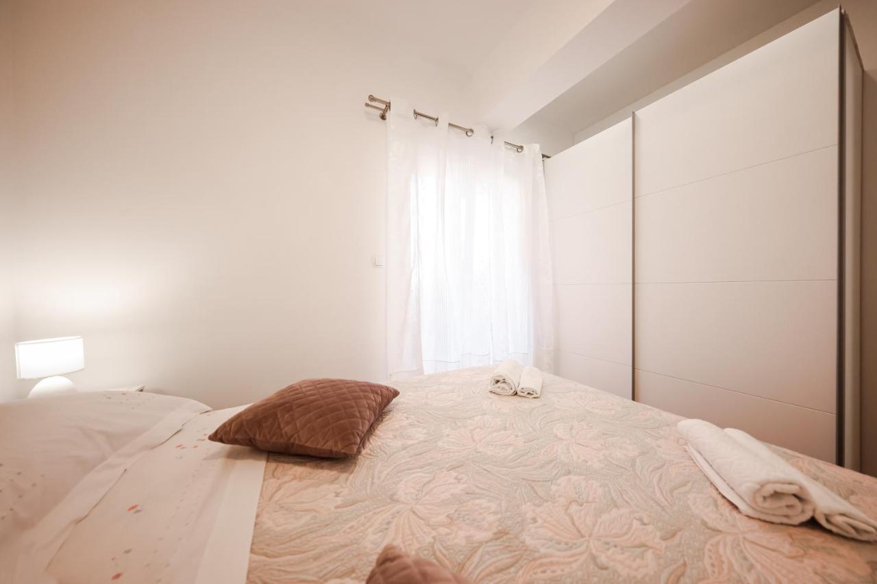 Apartment Puntamika Villa De Rosa - Ground Floor Zadar Exterior photo